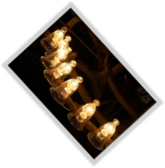 Pracownia Phi Design zajmuje się projektowaniem i aranżacją wnętrz mieszkalnych oraz powierzchni użyteczności publicznej.

Tworzymy niestandardowe projekty wykorzystując najnowsze osiągnięcia technologii, pamiętając o ekologii, z pokorą dla tradycji i szacunkiem dla funkcjonalności.  Piękno, kt&oacute;re powstaje jest magiczne jak liczba phi. Dzięki naszej pracy mamy przyjemność je tworzyć i uszczęśliwiać ludzi. 

Liczba phi to złoty podział, zwany też boską proporcją. Starożytni Grecy uważali ją za proporcję idealną i stosowali w architekturze. Jako podstawę piękna i harmonii phi widać w malarstwie, fotografii, muzyce a nawet w kształcie roślin.